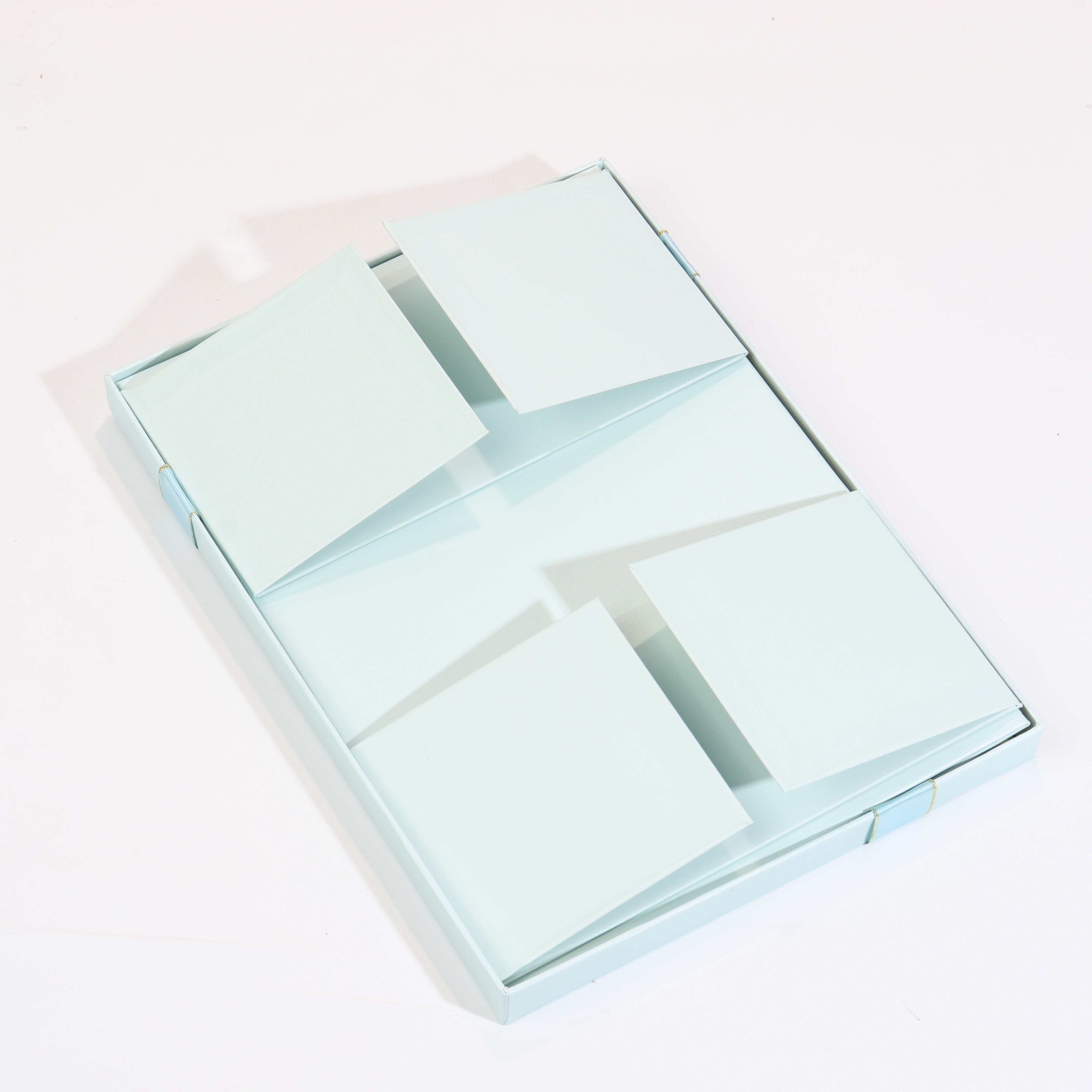 New Top and bottom foldable gift box wholesale with Ribbion