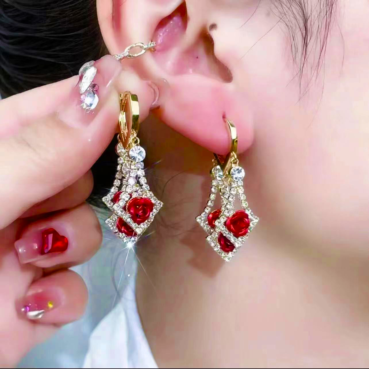 Timeless Rose Cubic Zirconia Earrings – A Dazzling Fusion of Love and Elegance