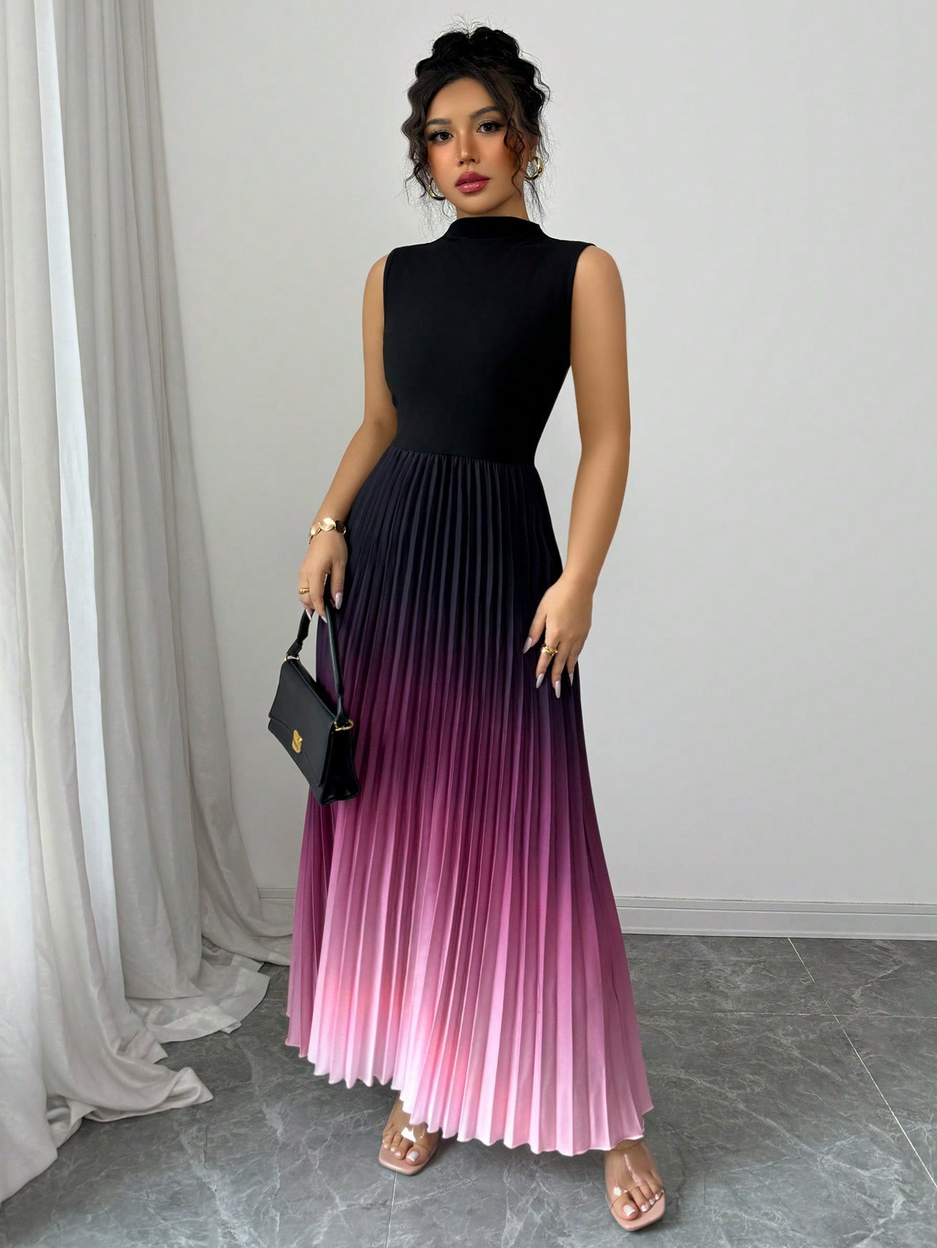 Elegant Ombre Pleated Sleeveless Maxi Dress
