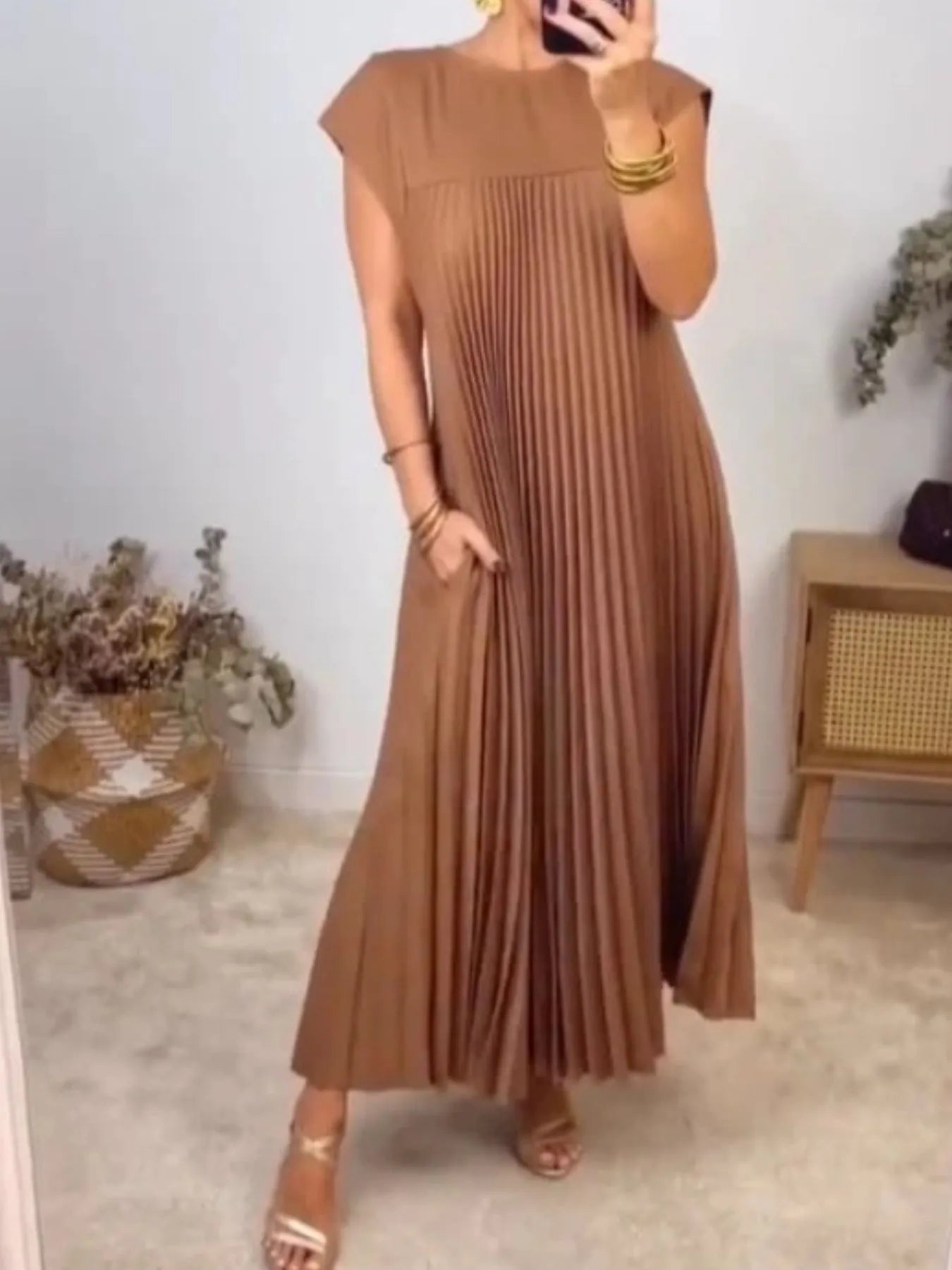 Effortless Chic Flowy Pleated Maxi Dress (Buy 2 Free Shipping)