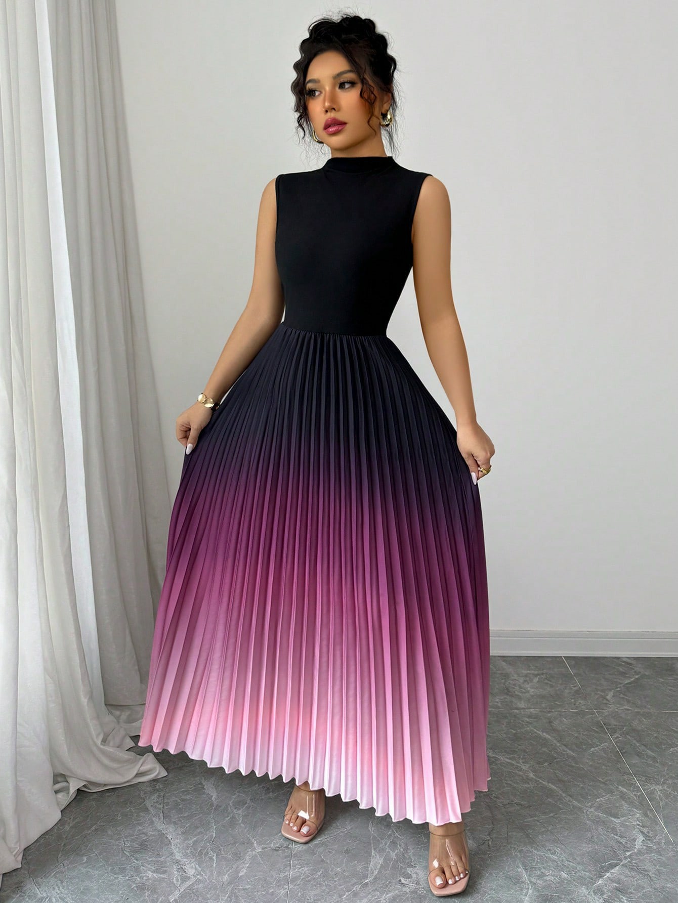 Elegant Ombre Pleated Sleeveless Maxi Dress