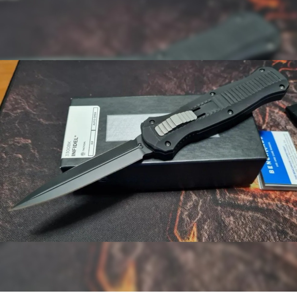 ⚡Last Day 70% OFF丨Butterfly 3300BK Infidel OTF Automatic Knife - Black/White D2 Plain Edge