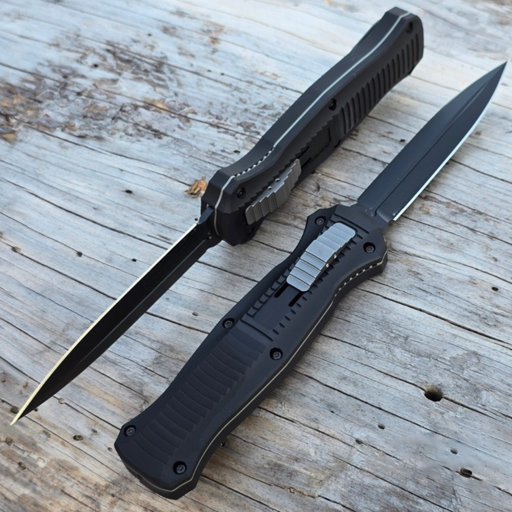 ⚡Last Day 70% OFF丨Butterfly 3300BK Infidel OTF Automatic Knife - Black/White D2 Plain Edge
