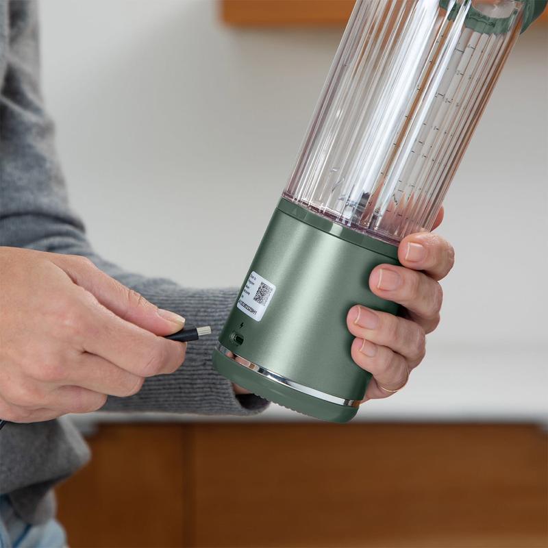 Blast Cordless Portable Blender | On-the-go Blending, Sleek Cordless Design | Smoothies, Protein Shakes, Frozen Slushies, Crushed-Ice Cocktails, Frappes and Iced Lattes | Dishwasher Safe, Rechargeable, 530ml