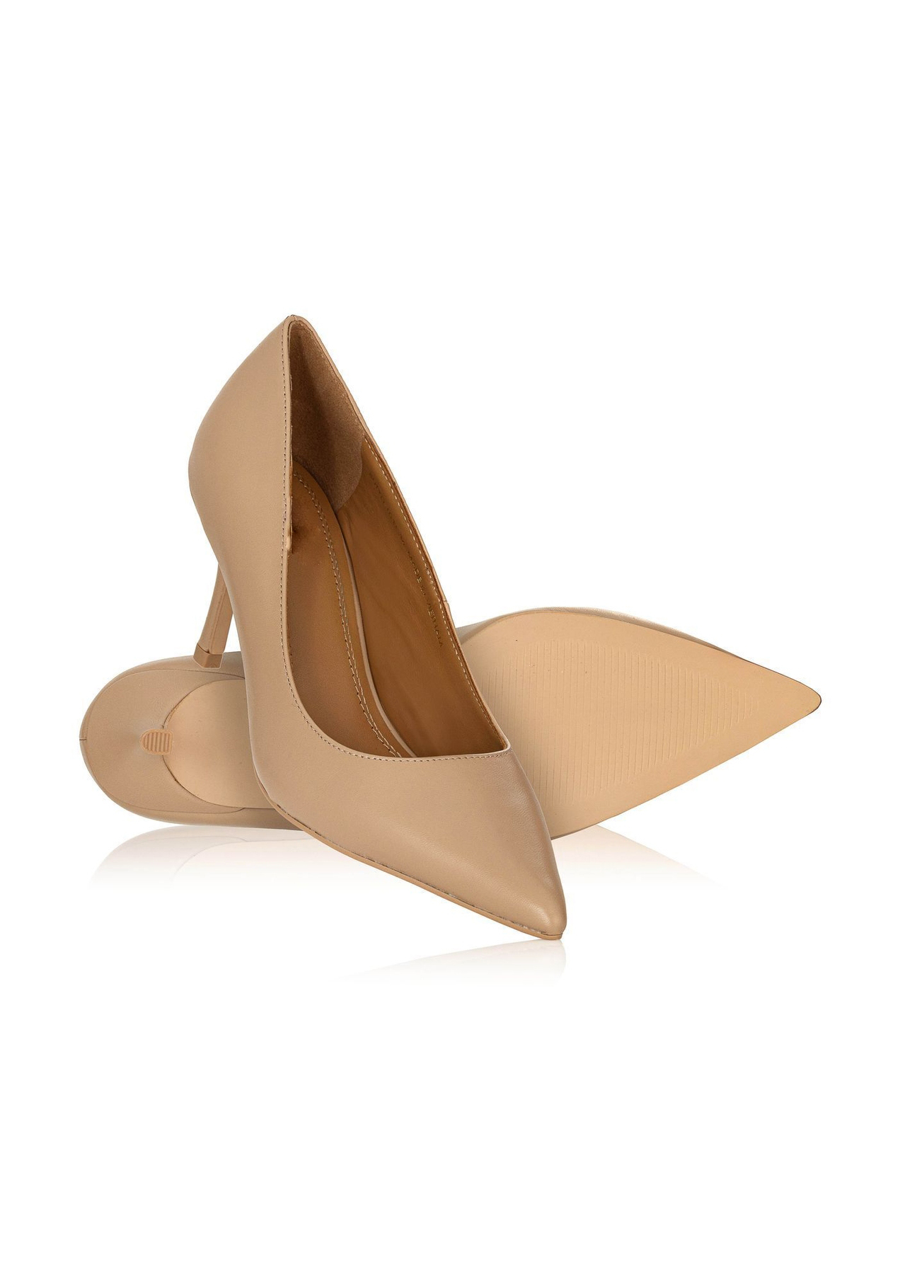 Beige leather women's pumps