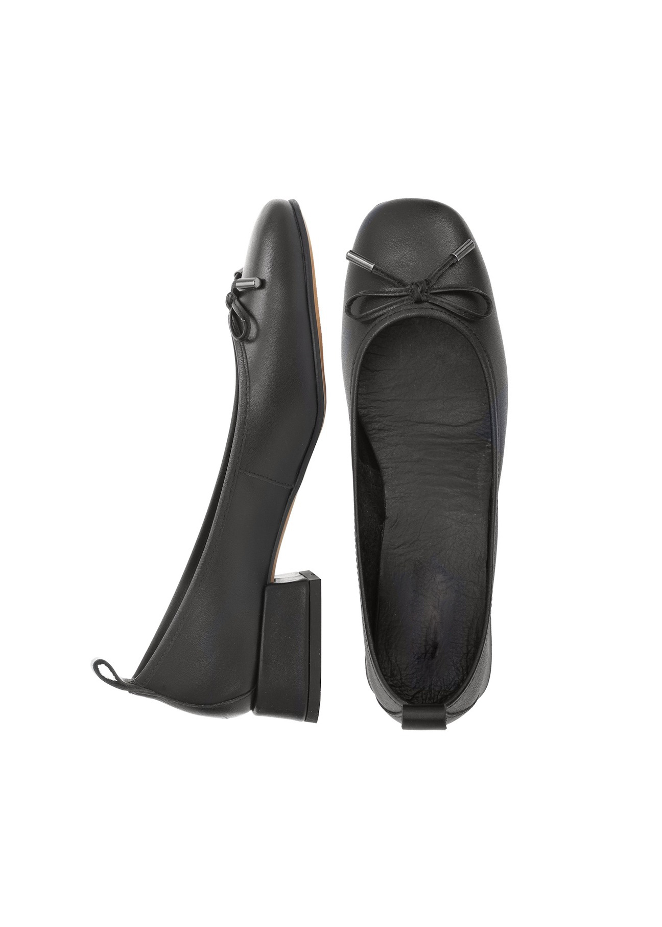 Black leather ballerinas with heels