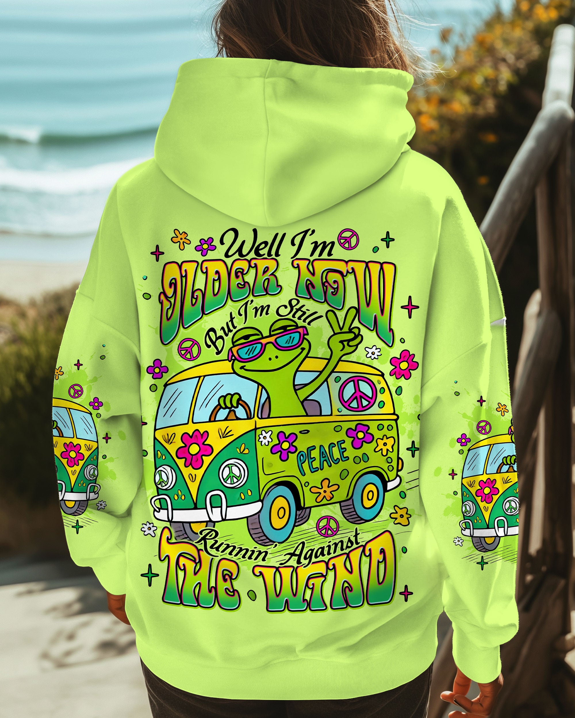 RUNNING AGAINST THE WIND FROG BUS ALL OVER PRINT - TLNT0110243