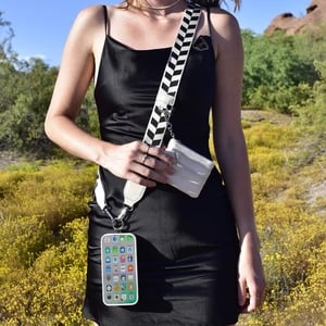 🔥Last Day 49% OFF - Phone Strap with Zippered Pouch