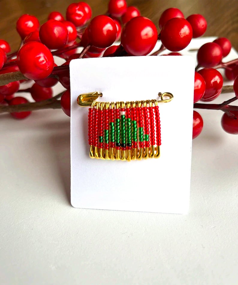 🔥Black Friday Sale: Save $10-🎄Holiday Charm Beaded Pin Collection