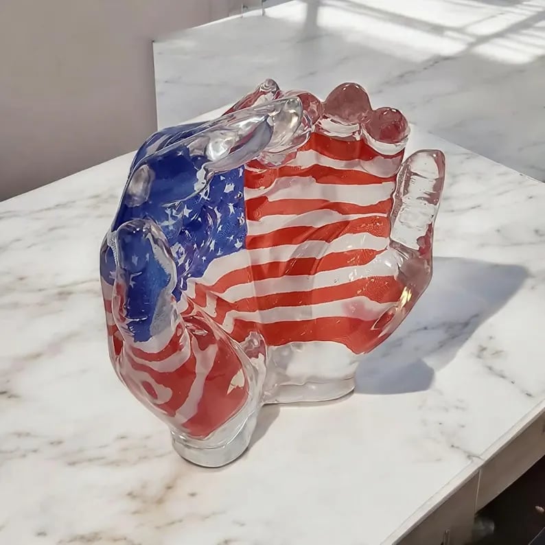 Patriotic Hand Sculpture: American Flag Pledge of Allegiance Decor for Home & Office - Unique Statue