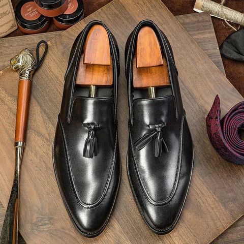 **2024 Freedom Footwear: Versatile Leather Shoes for the Modern Patriot**