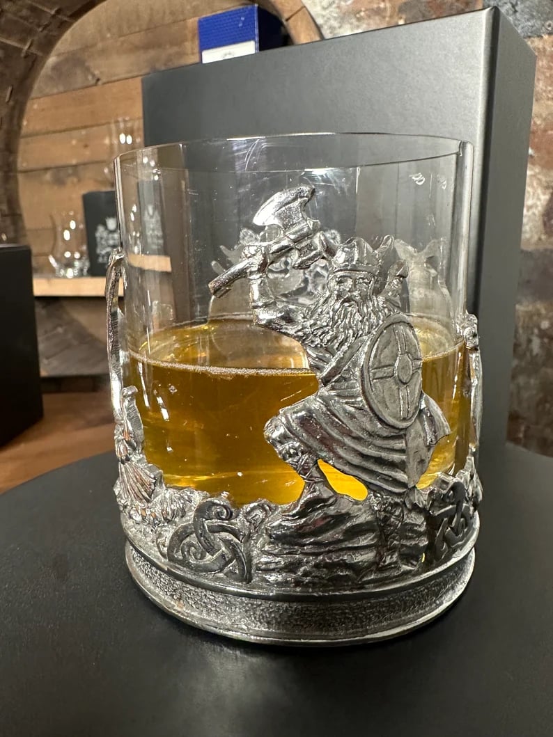 🔥Last 4 hours 57% OFF -🥃Mineral Crystal Viking Whisky Tumbler