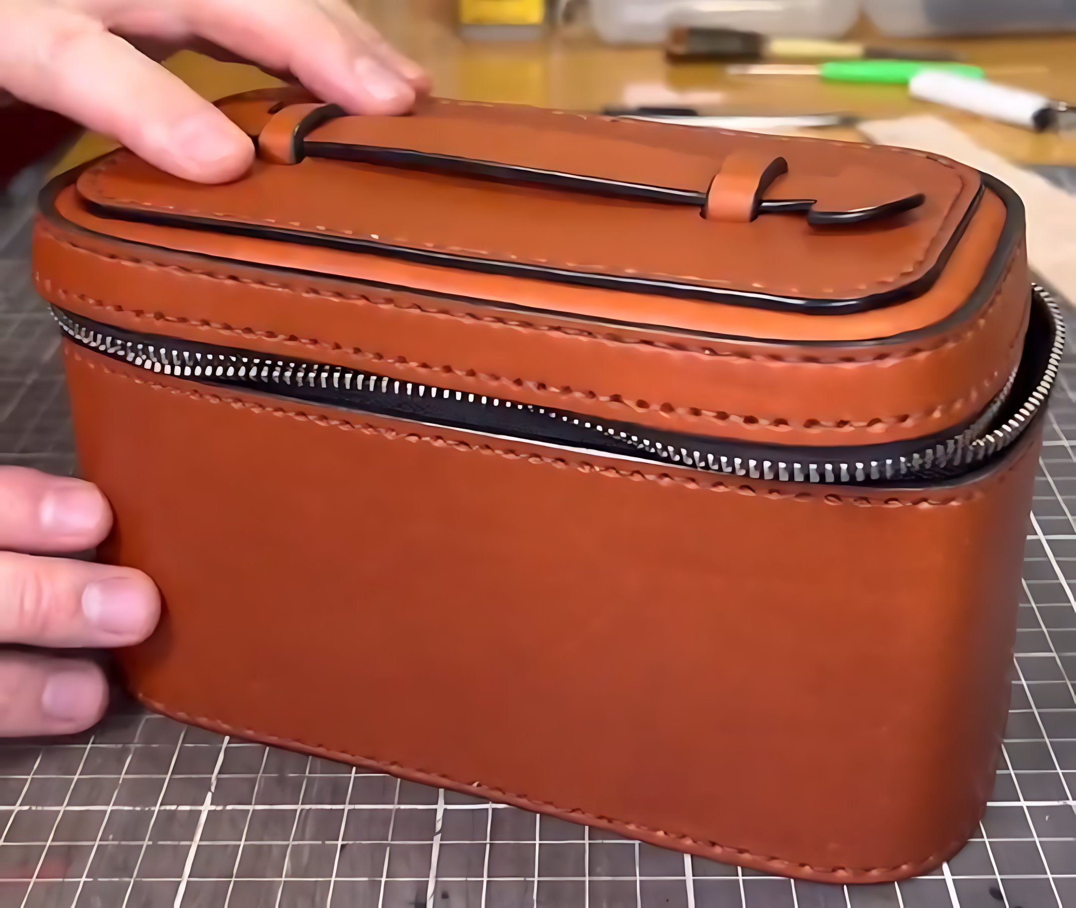 ⏰Historical Lowest Price: Save 49%- ✨100% Handmade Classic Leather Zip Bag