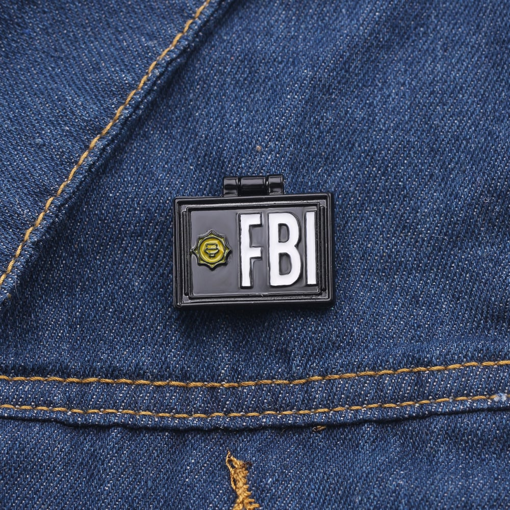 🔥LAST DAY 50% OFF - 🤣Flip-Cover Funny Pin📌