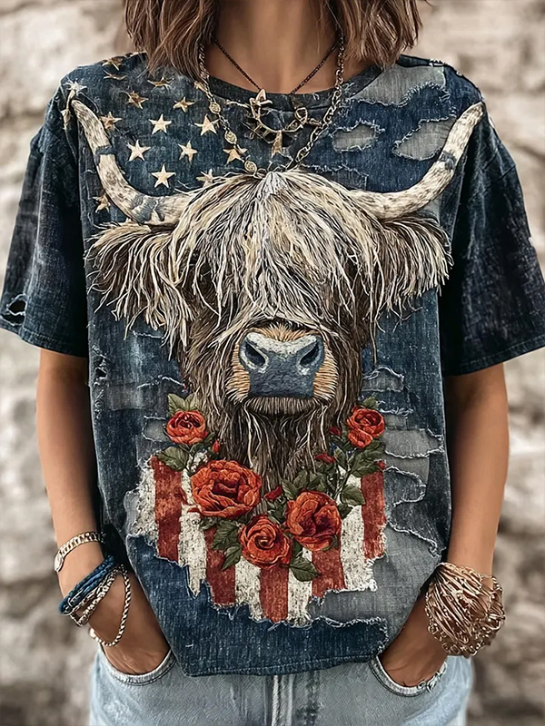 Women'S American Flag Patchwork With Highland Cow Flowersl Art Print Casual T-Shirt