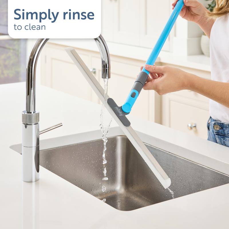 🧼LAST DAY SALE: Only £12.99! 🔥🔥Minky Flexi Edge Sweeper: Multi-Surface Cleaning for Floors, Carpets & Windows