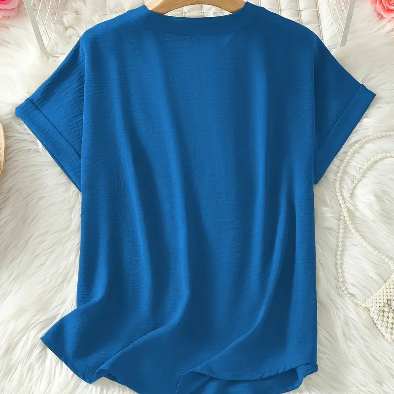 👚50% OFF! 🔥Fashion Loose Short Sleeve Top – Notched V-Neck, Asymmetrical Hem & Lightweight Fabric (5 Colors, S–2XL) 👕🌸