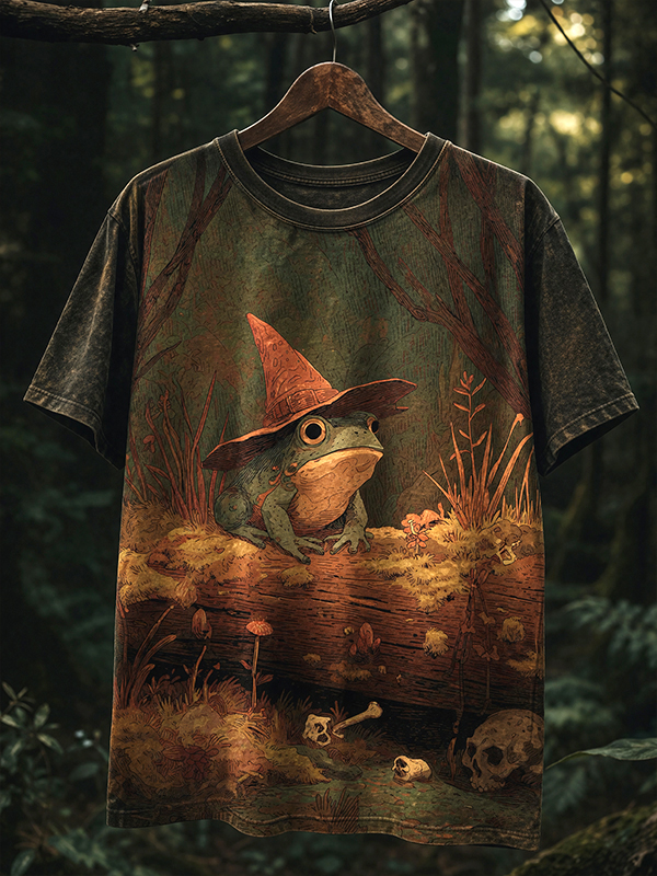 Men's The Frog In The Forest Wearing A Wizard's Hat Art Print T-Shirt