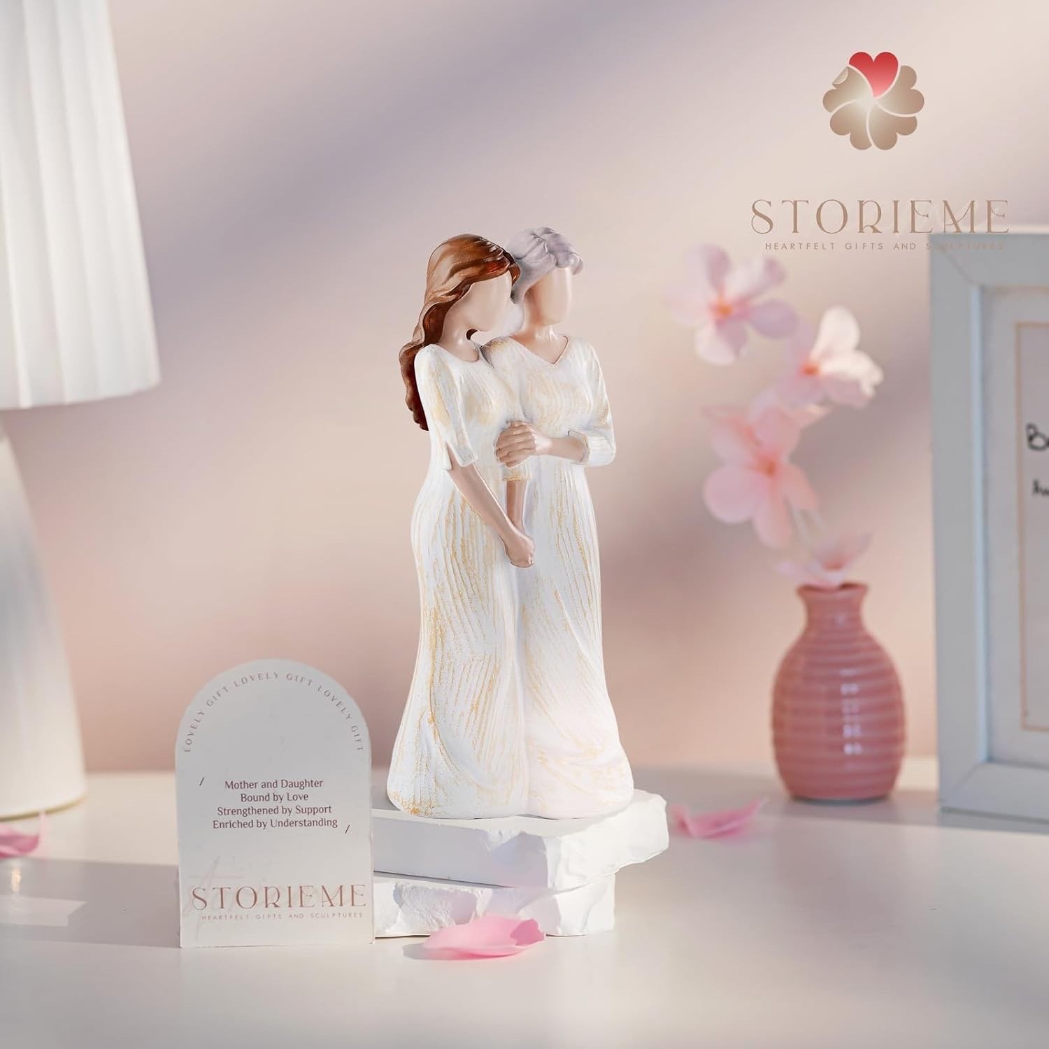 💕✨Mother and Daughter Close Heart Gesture Statue