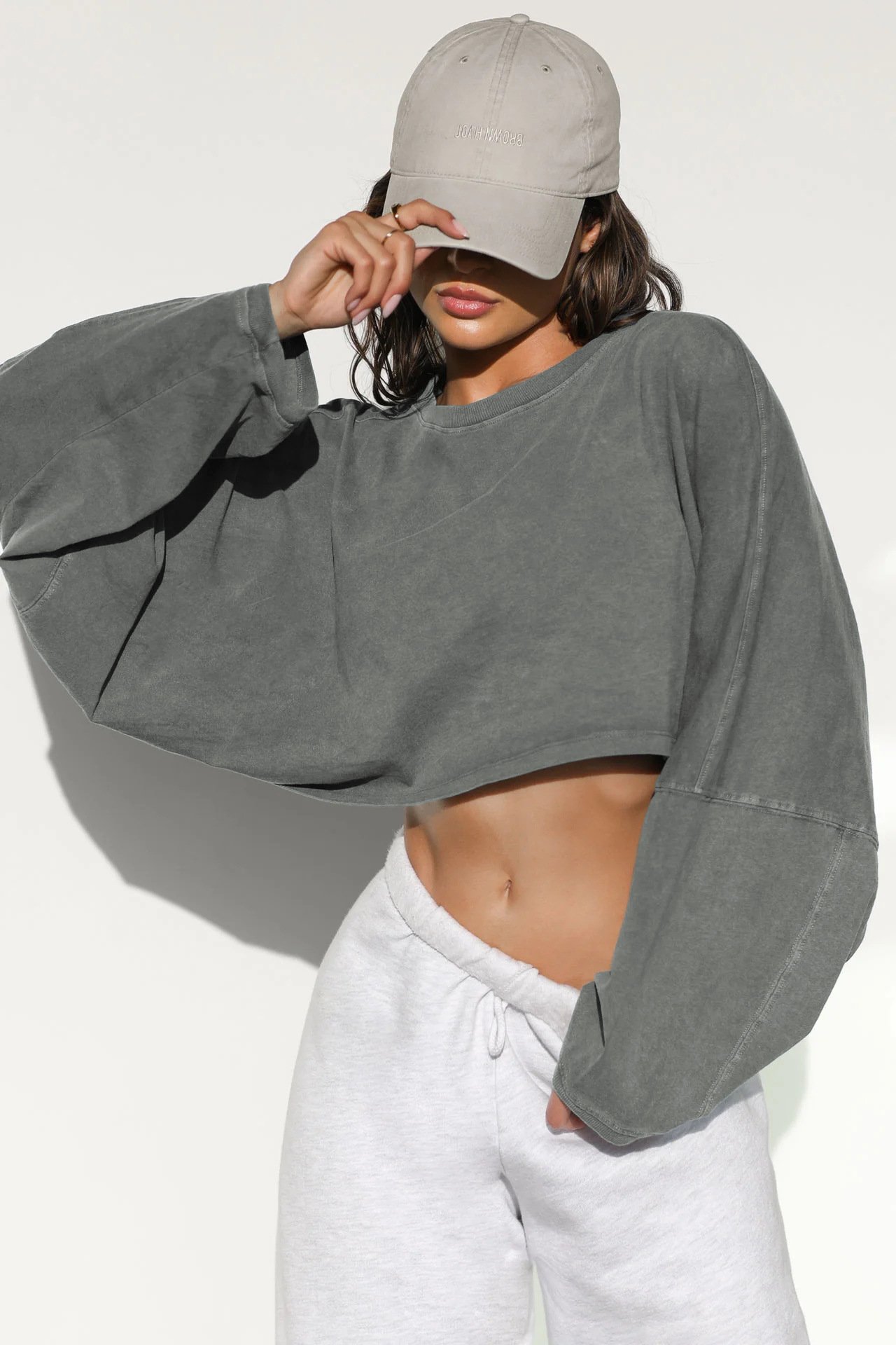 🔥LAST DAY 49% OFF - Women Long Sleeve Cropped Sweatshirt Oversized Crew Neck Workout Tops