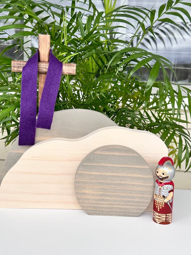 Easter early sale discount 49%---Wooden Easter Figurines Set