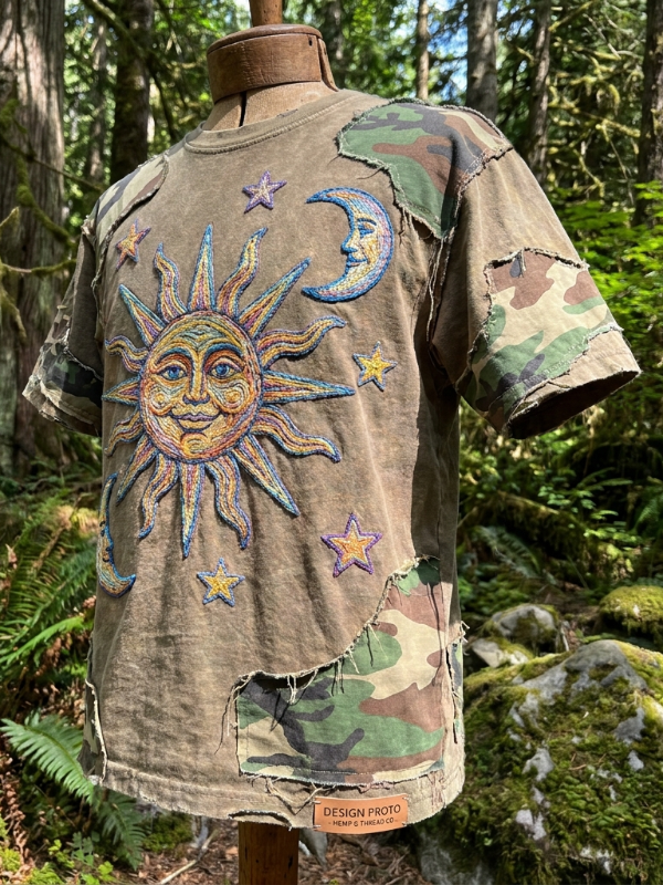 Men's Hippie Sunface Camo Moon & Stars Art Print T-Shirt