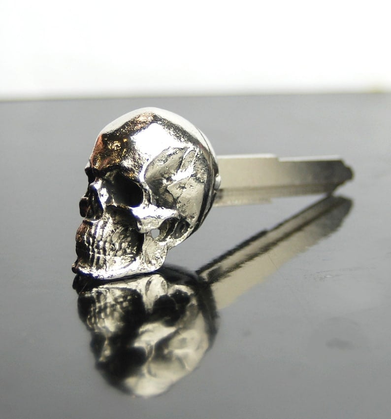 Custom Ignition Key for most Harley Davidson motorcycle, Uncut spare skull Blank.It could be made for many motorcycles,keychain, image 5