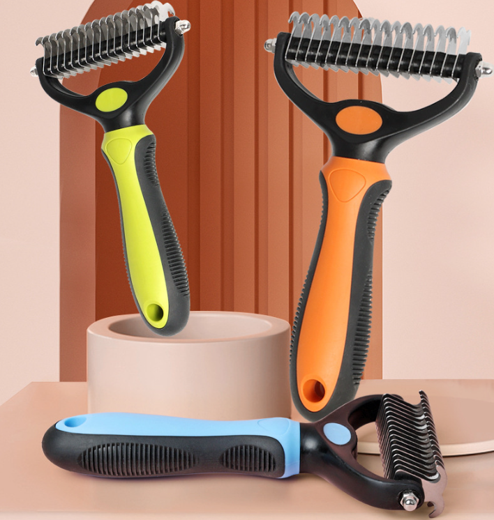 ⏳LAST DAY: Only 9.9￡！🎉 #1 in UK Pet Grooming 2026 🏆Professional Double-Sided Deshedding Brush for Dogs & Cats – Reduces Shedding by 90%💪
