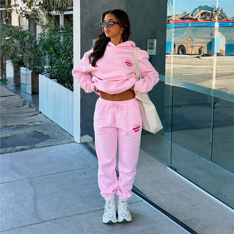Vznaries Comfy Club Set
