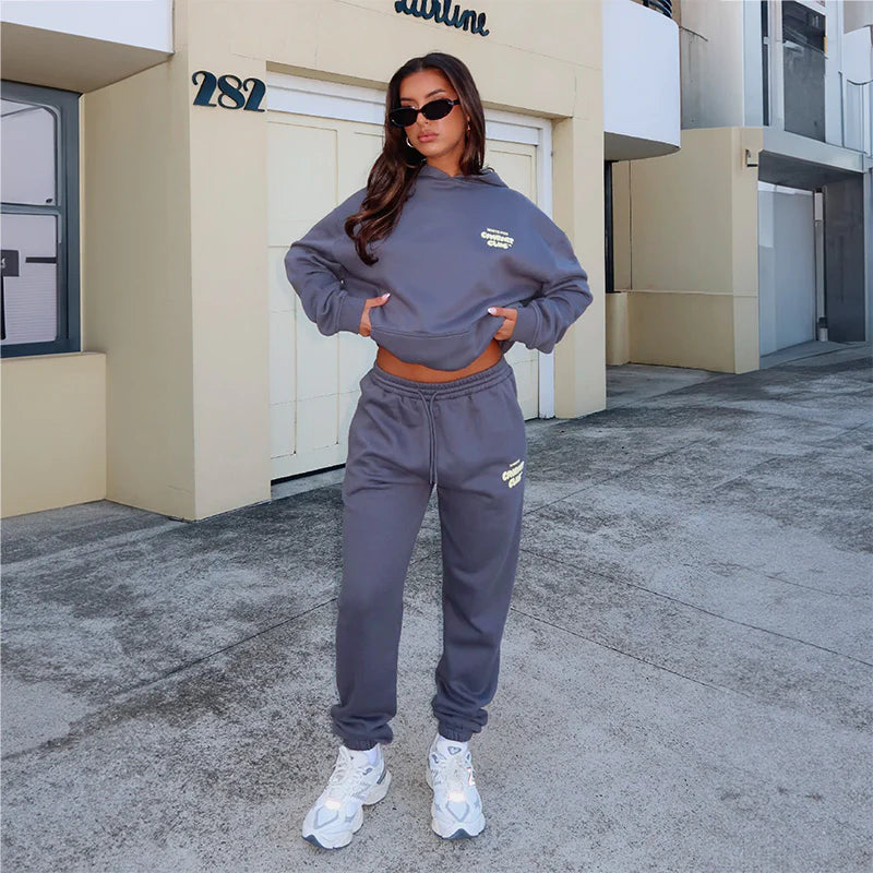 Vznaries Comfy Club Set