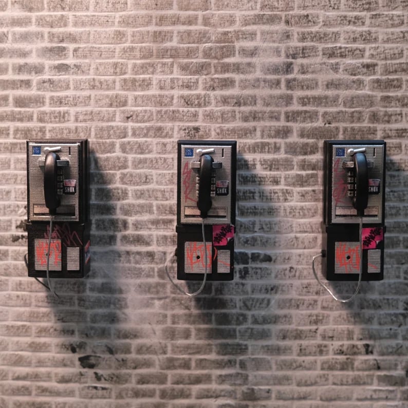 🌟 1:12 Handcrafted Wall Payphone – LED Lights & Removable Handset