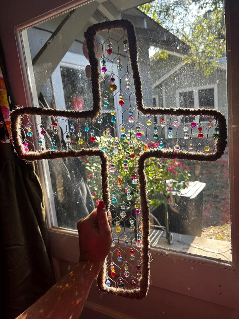 ✝️Handmade Cross Suncatcher | Rustic Beaded Chicken Wire Window Decor