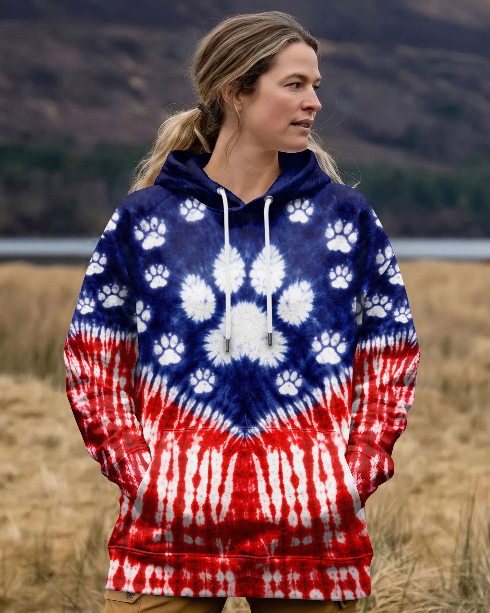 PAW PRINT AMERICAN FLAG V SWIRL ALL OVER PRINT - TLTW1803263