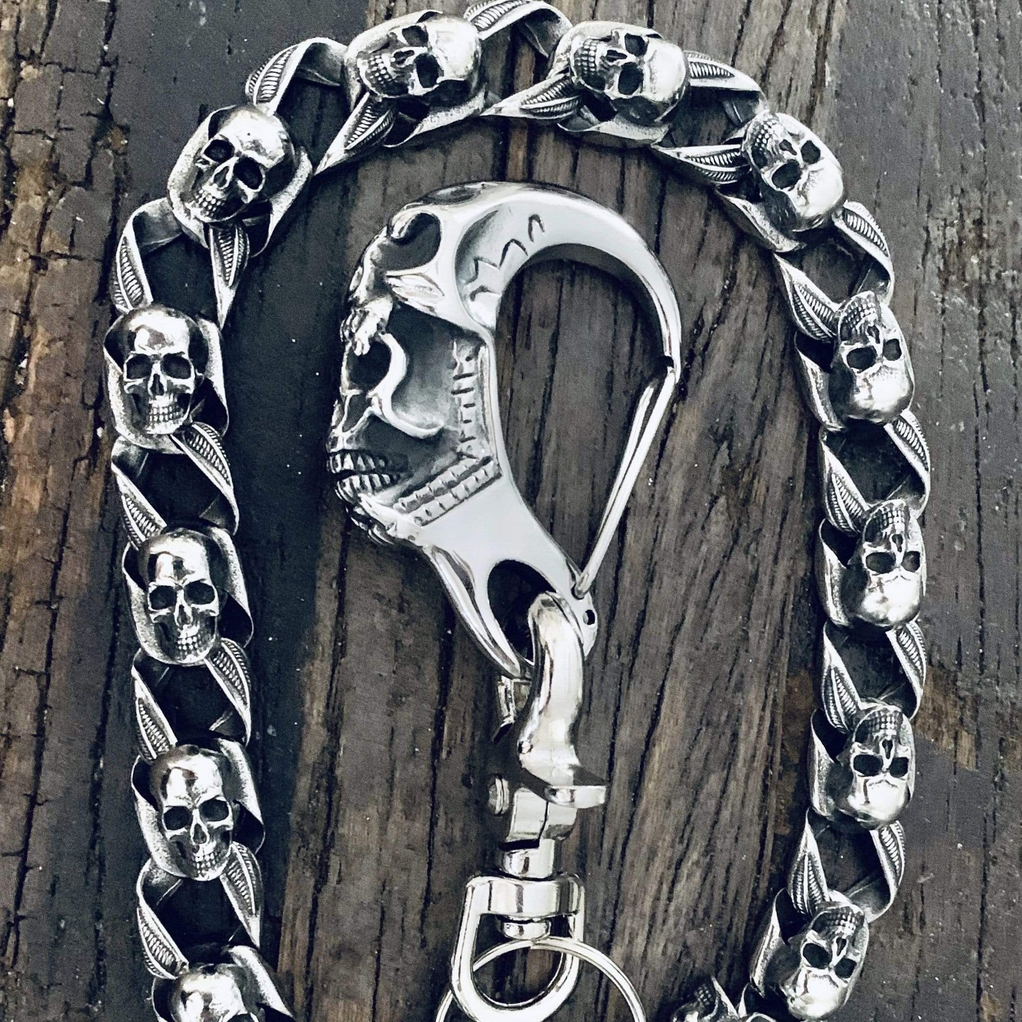 🔥LAST 4 HOURS 57% OFF -☠️"Road Warrior" Skull Wallet Chain- Links made of Skulls