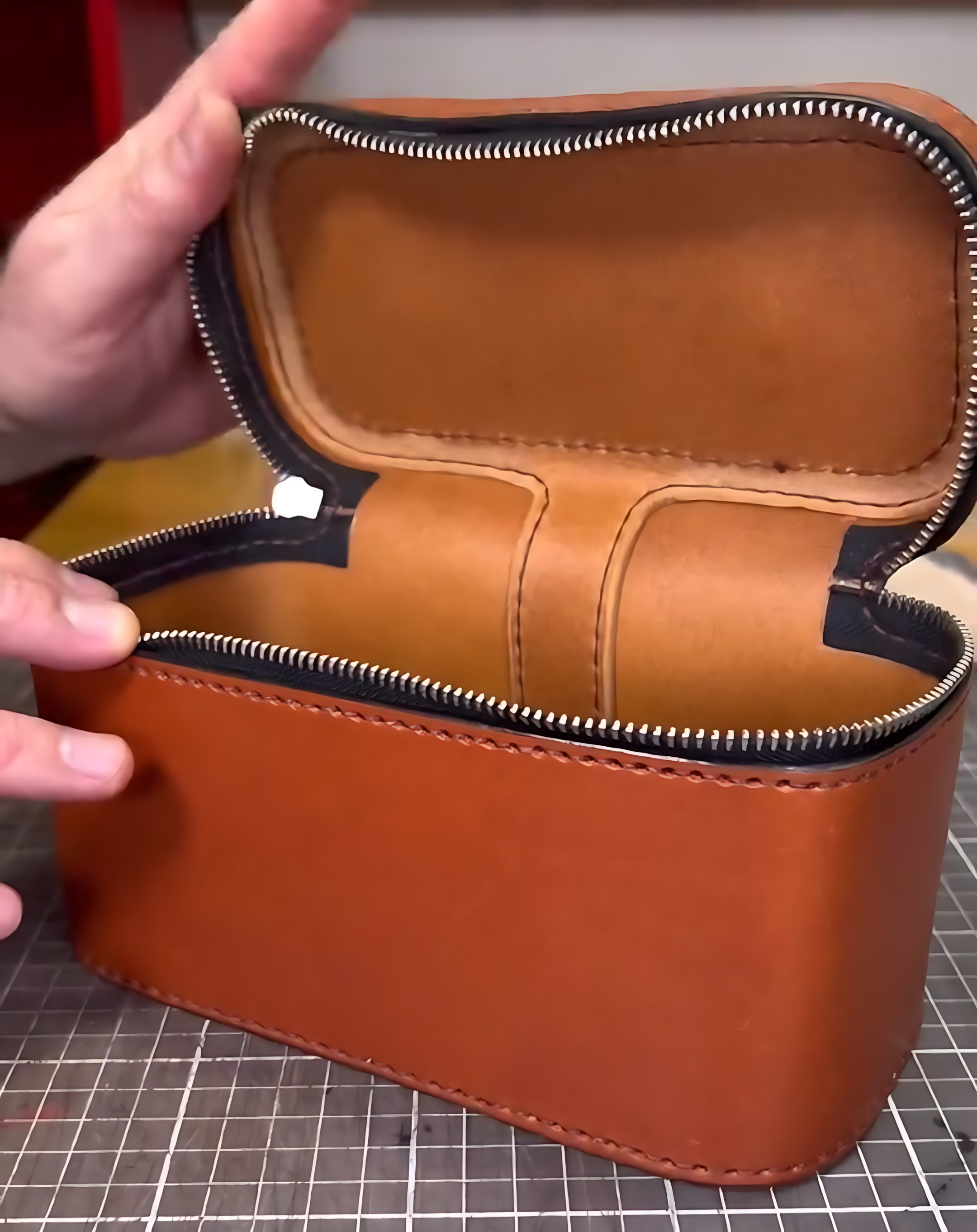 ⏰Historical Lowest Price: Save 49%- ✨100% Handmade Classic Leather Zip Bag