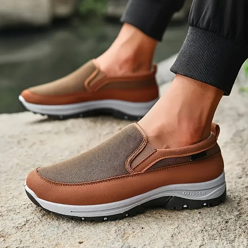 Men's Relaxed Fit Comfortable Lightweight Breathable Arch Support Cushioned Walking Shoes