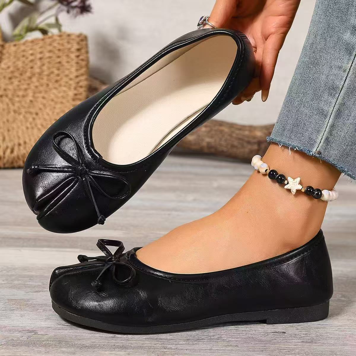 Women’s Classic Mary Jane Flats – Round Toe Low Heel Casual Shoes