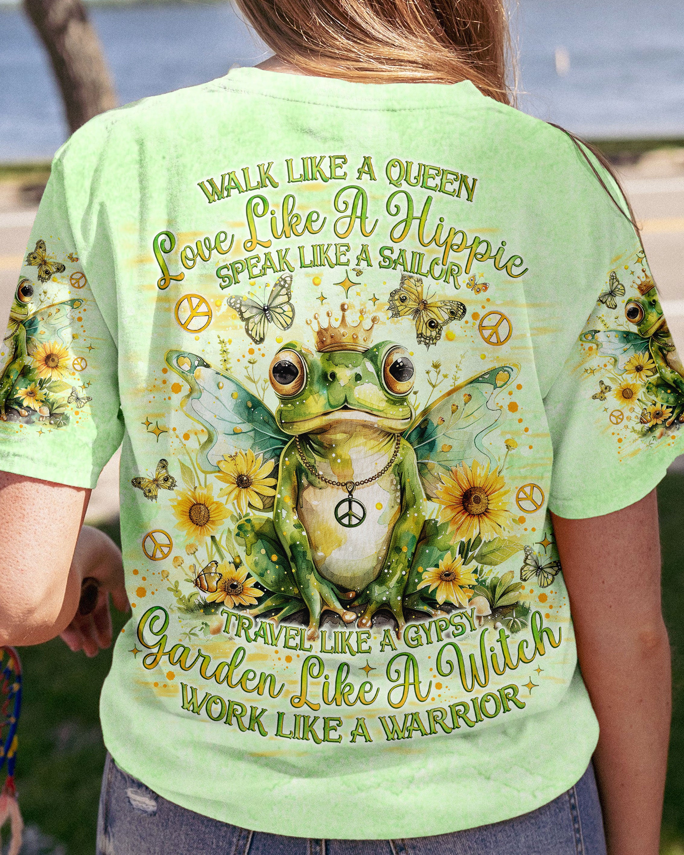 WALK LIKE A QUEEN FROG ALL OVER PRINT - TLNO2504242