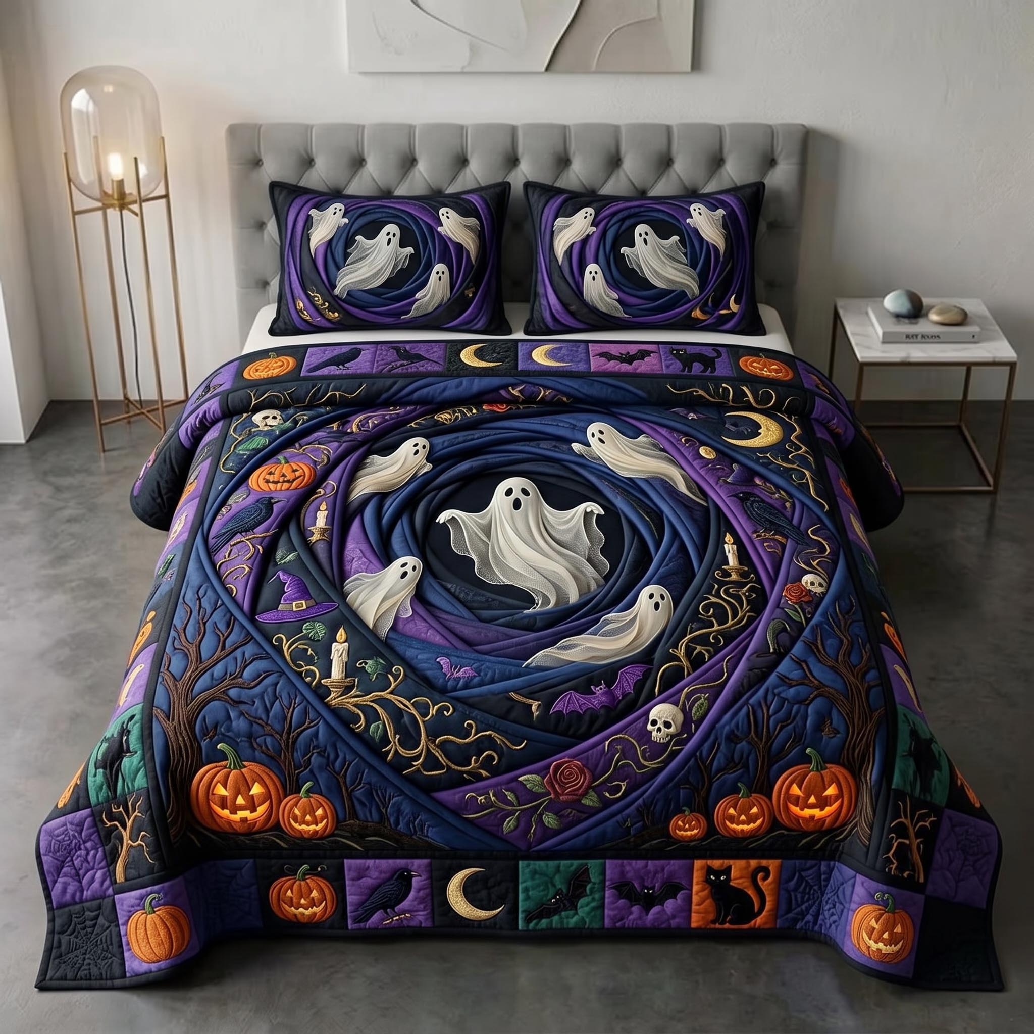 Ghostly Charm 3-Piece Quilted Bedding Set GFTOMA12727