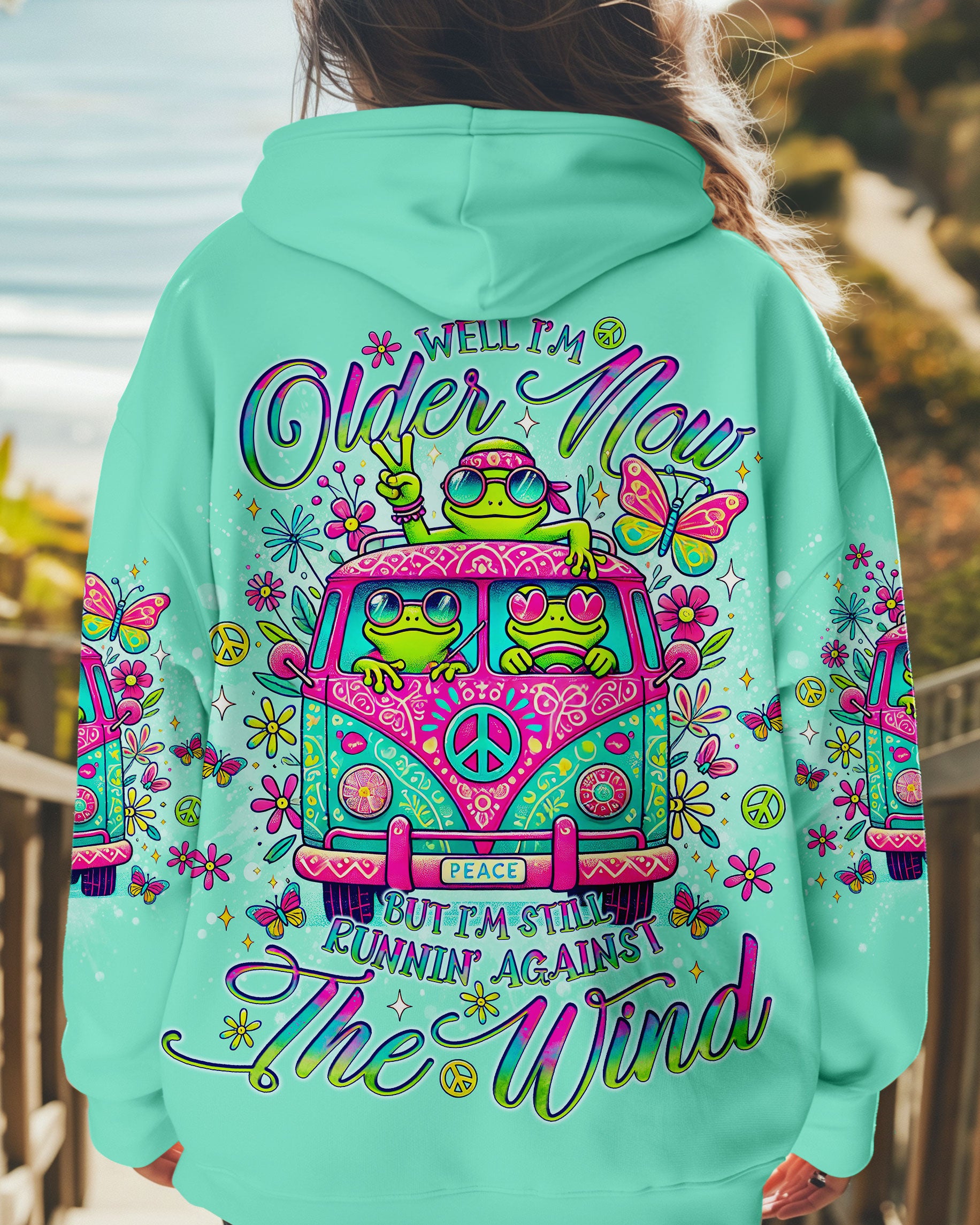 RUNNING AGAINST THE WIND BUS FROG ALL OVER PRINT - TLNO2211243