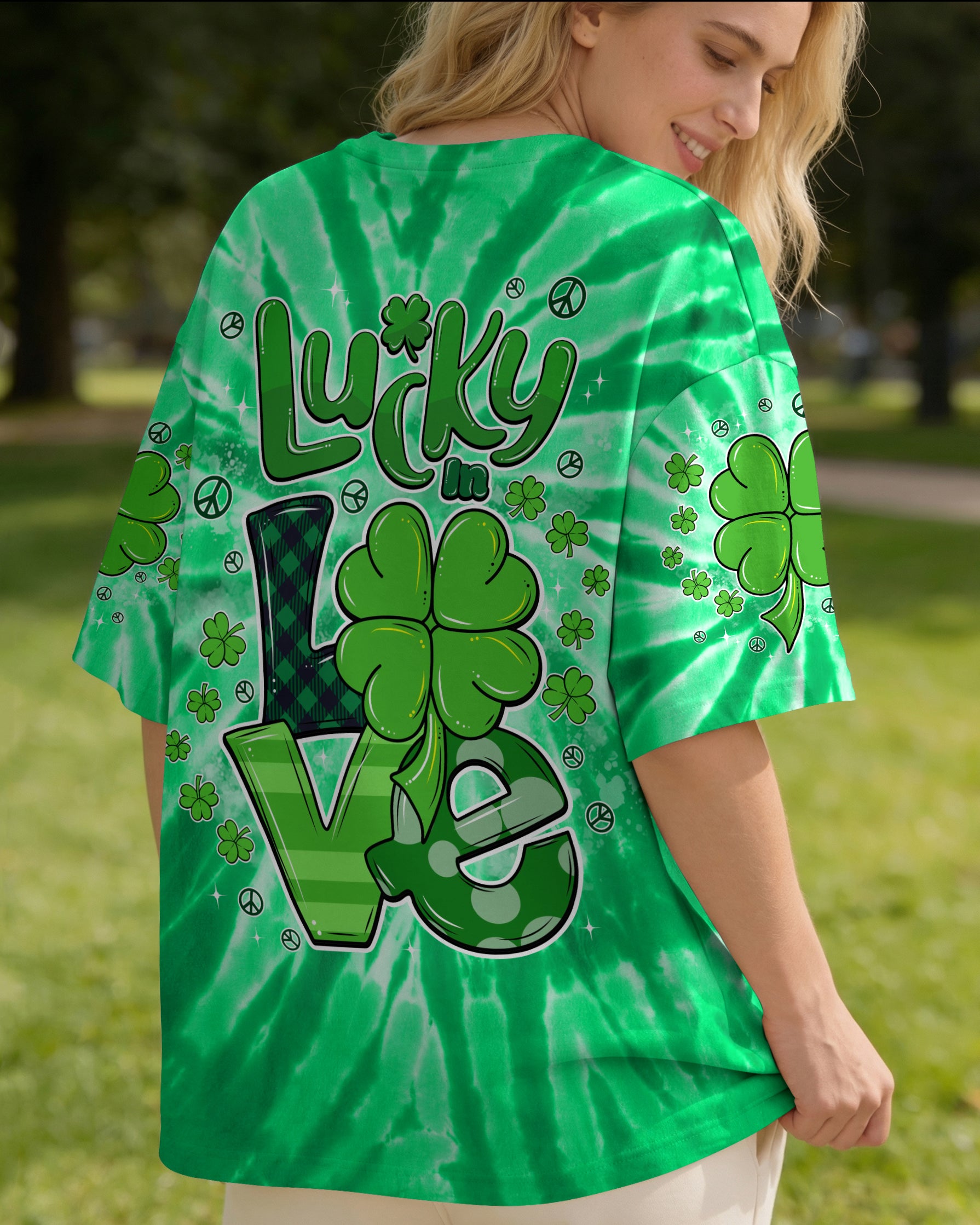 LUCKY IN LOVE PATRICK'S DAY ALL OVER PRINT - TYPQ2701261
