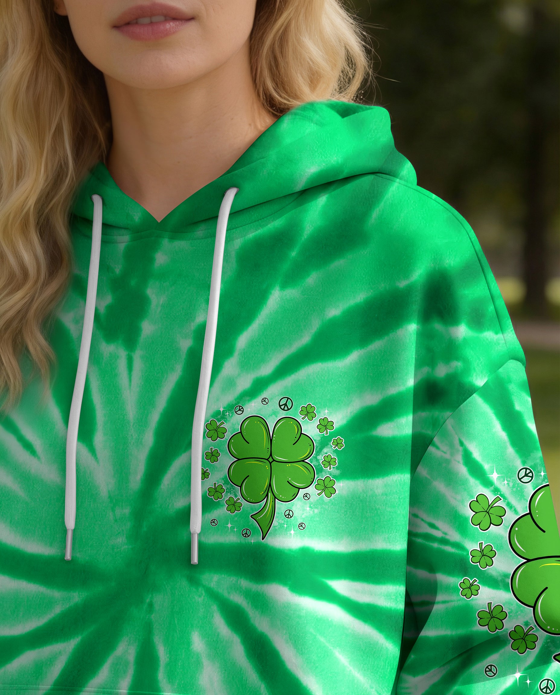 LUCKY IN LOVE PATRICK'S DAY ALL OVER PRINT - TYPQ2701261