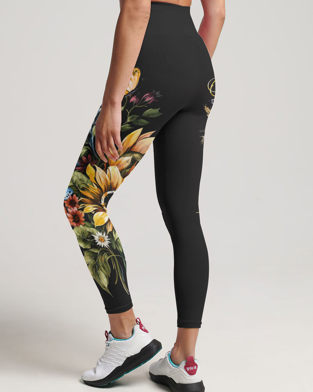 NEVER UNDERESTIMATE THE POWER OF A WOMAN WHO LOVES SUNFLOWERS ALL OVER PRINT - TA2802231
