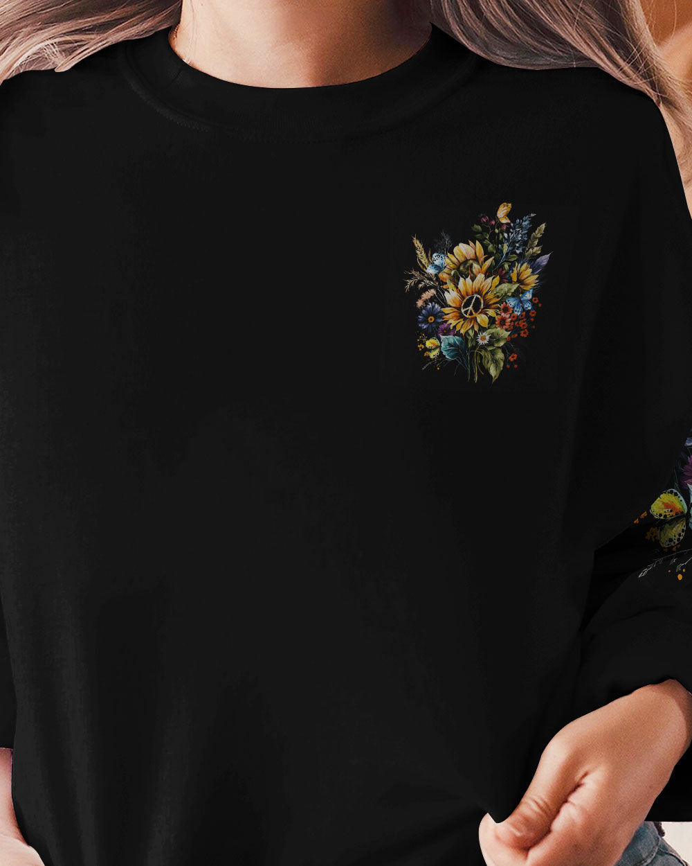 NEVER UNDERESTIMATE THE POWER OF A WOMAN WHO LOVES SUNFLOWERS ALL OVER PRINT - TA2802231