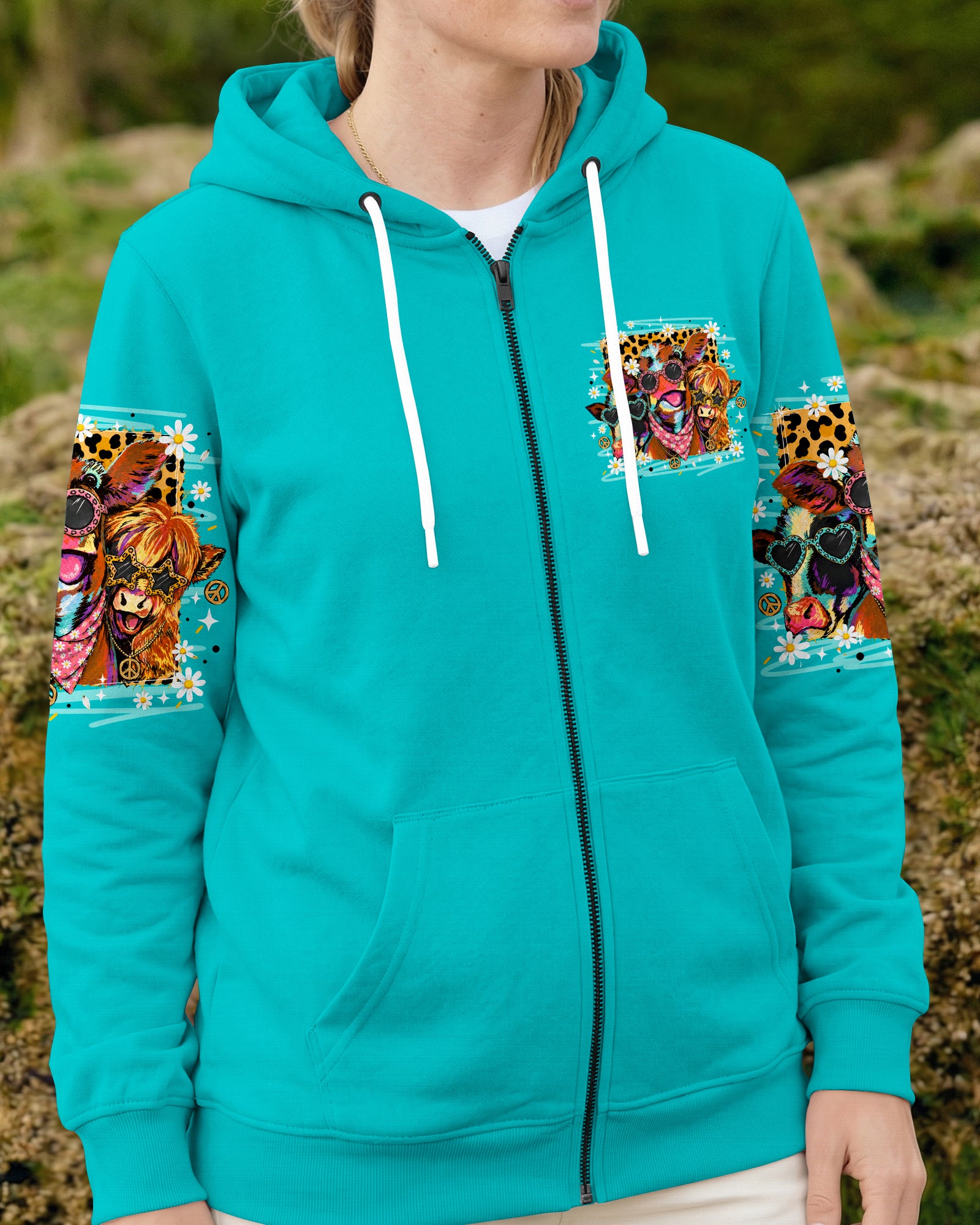 GOOD TIMES CRAZY FRIEND HIGHLAND COW ALL OVER PRINT - TLNO2207261