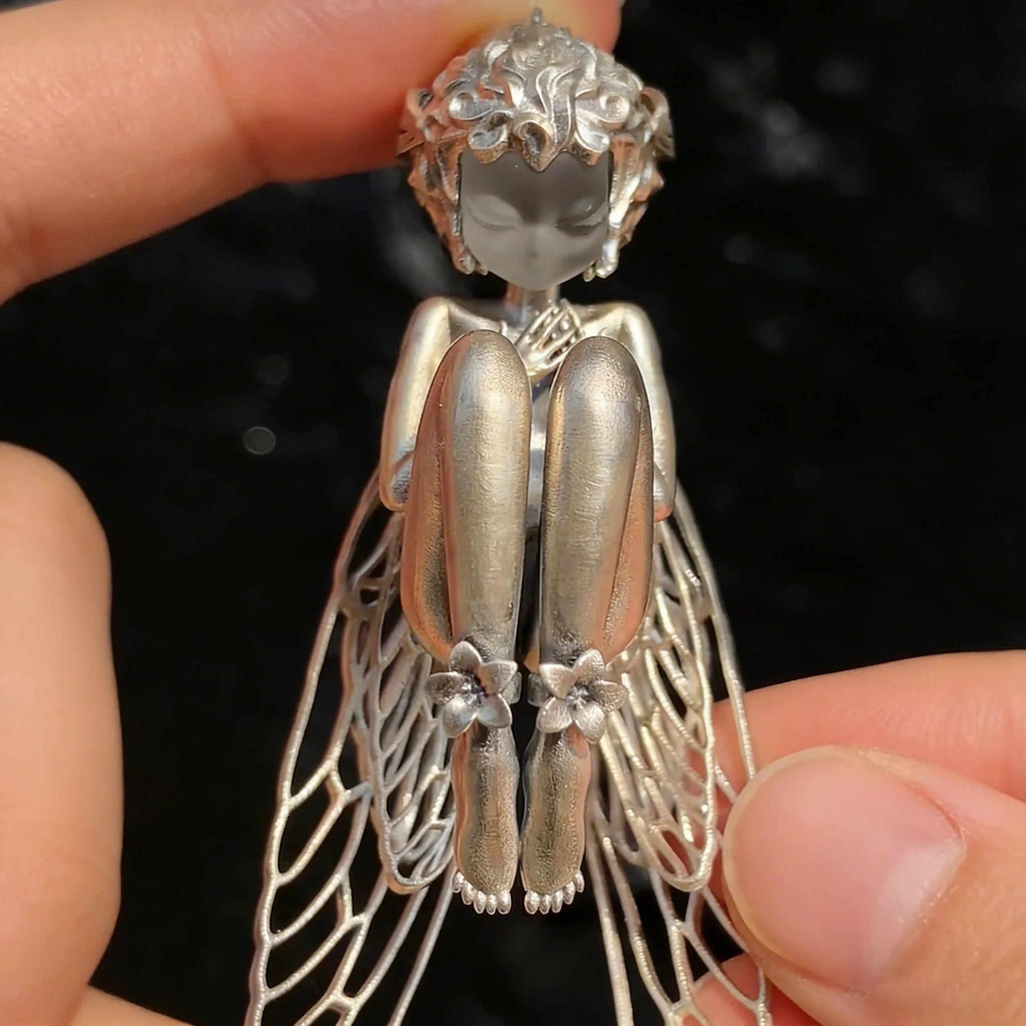 🔥❤️Silent Angel Pendant（Buy two items for free shipping）