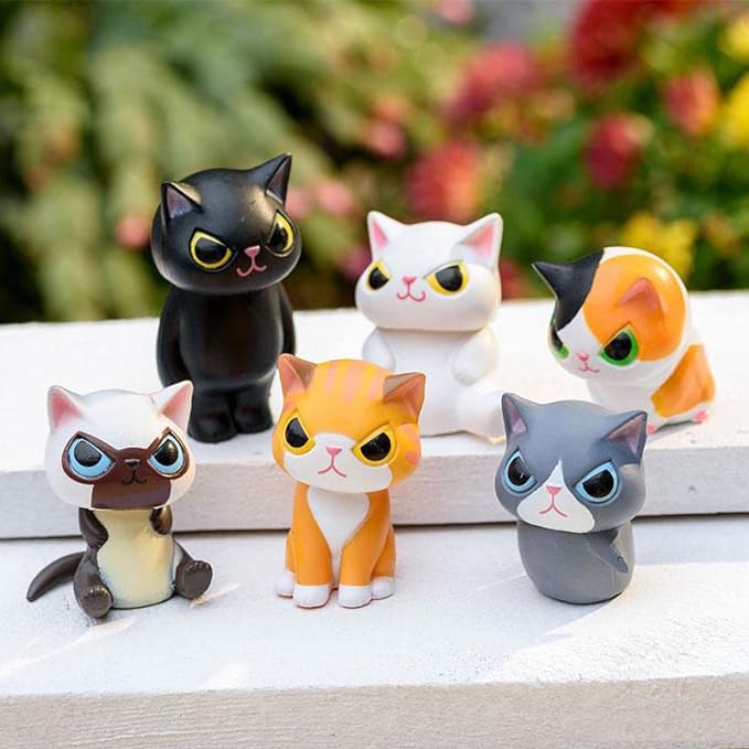 Camouflage Cat Figurine