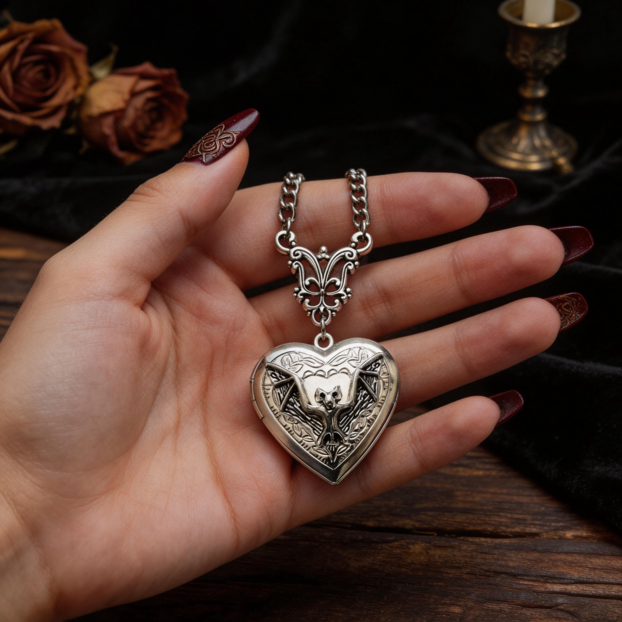 🖤✨ Gothic Heart Pendant Necklace – Vintage Love Heart Statement Jewelry