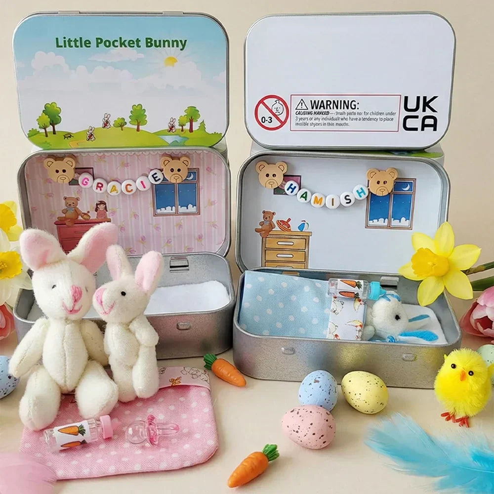 🐇 62% OFF! 🐇 Bunny Mummy & Baby Plush Pocket Tin – Handmade Easter Collectible with Cozy Blanket (Pink/Blue Ears) 🐇🎁