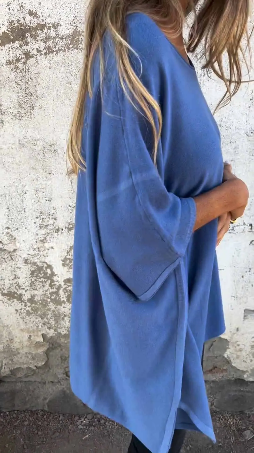 Women's V-neck Solid Color Medium Sleeved Top